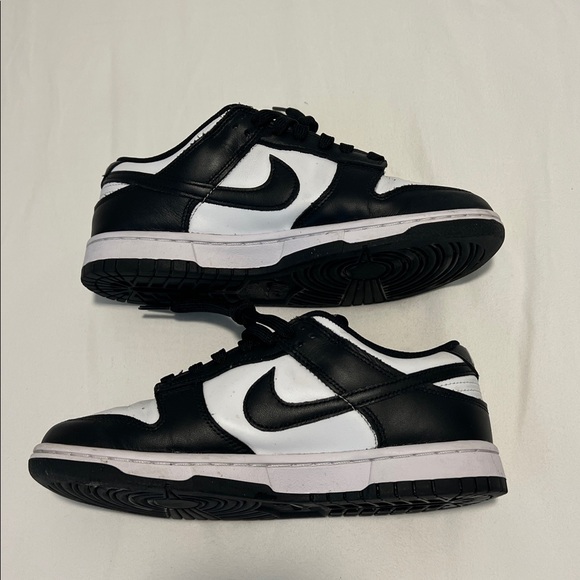 Nike Panda Low Dunks Size 8 Black & White - Picture 10 of 16